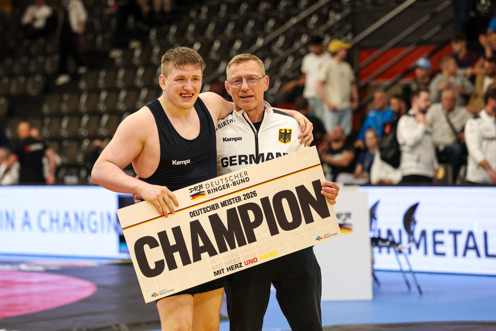 Mehr über den Artikel erfahren Glanzleistung auf der Matte: Oliver Kock ist Deutscher Meister! 🤼‍♂️🏆
